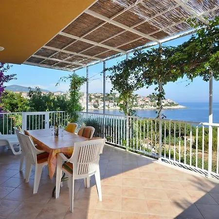 Tatil Evi House Lana