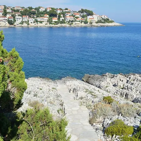 Tatil Evi House Lana Zavalatica