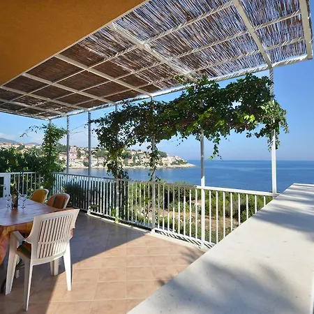 House Lana * Zavalatica