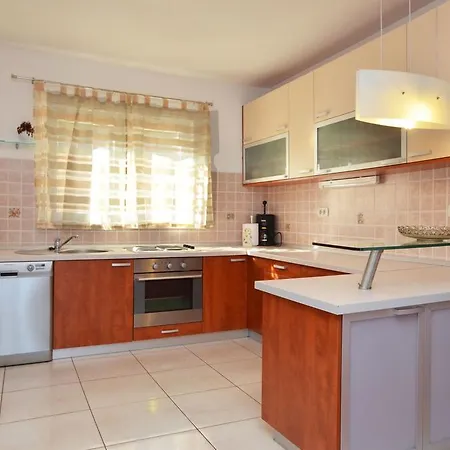 House Lana Tatil Evi Zavalatica