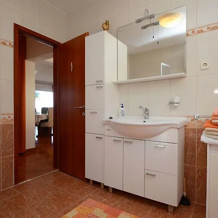 Tatil Evi House Lana Zavalatica