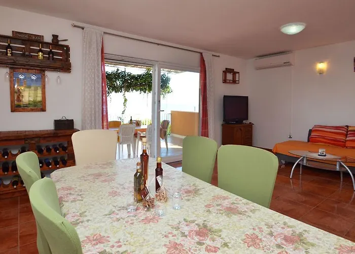 Nyaraló House Lana *