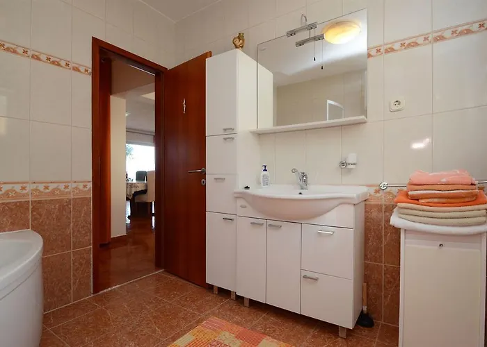Nyaraló House Lana Zavalatica