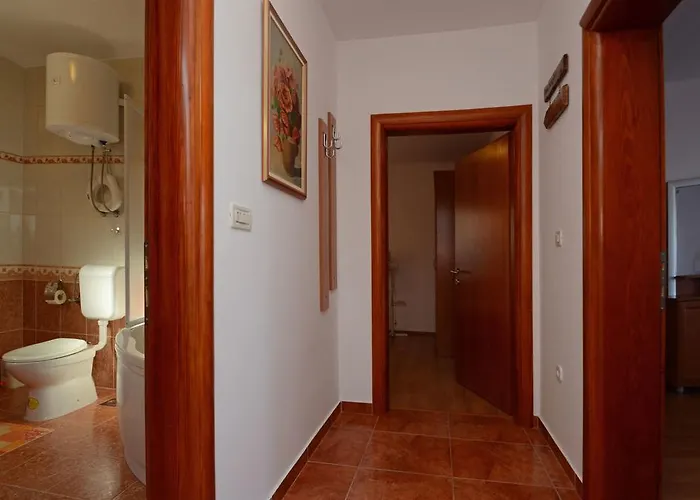 Nyaraló House Lana